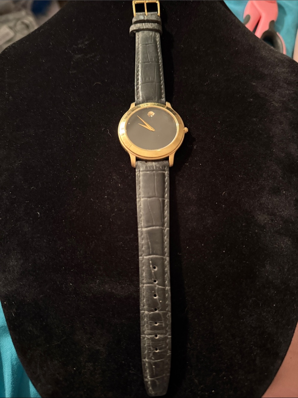 Movado Men’s Black Leather Strap Sapphire Crystal Needs Battery worn 2x